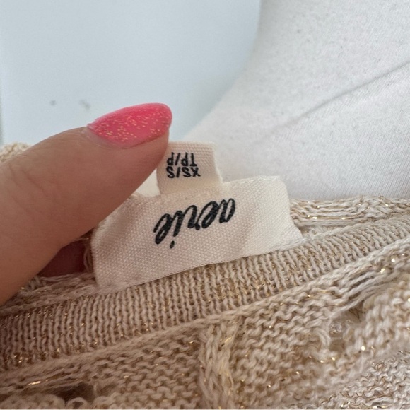 Aerie Cream Knit Poncho Sweater with Fringe oversized shimmer XS boho Beachy - Picture 5 of 5